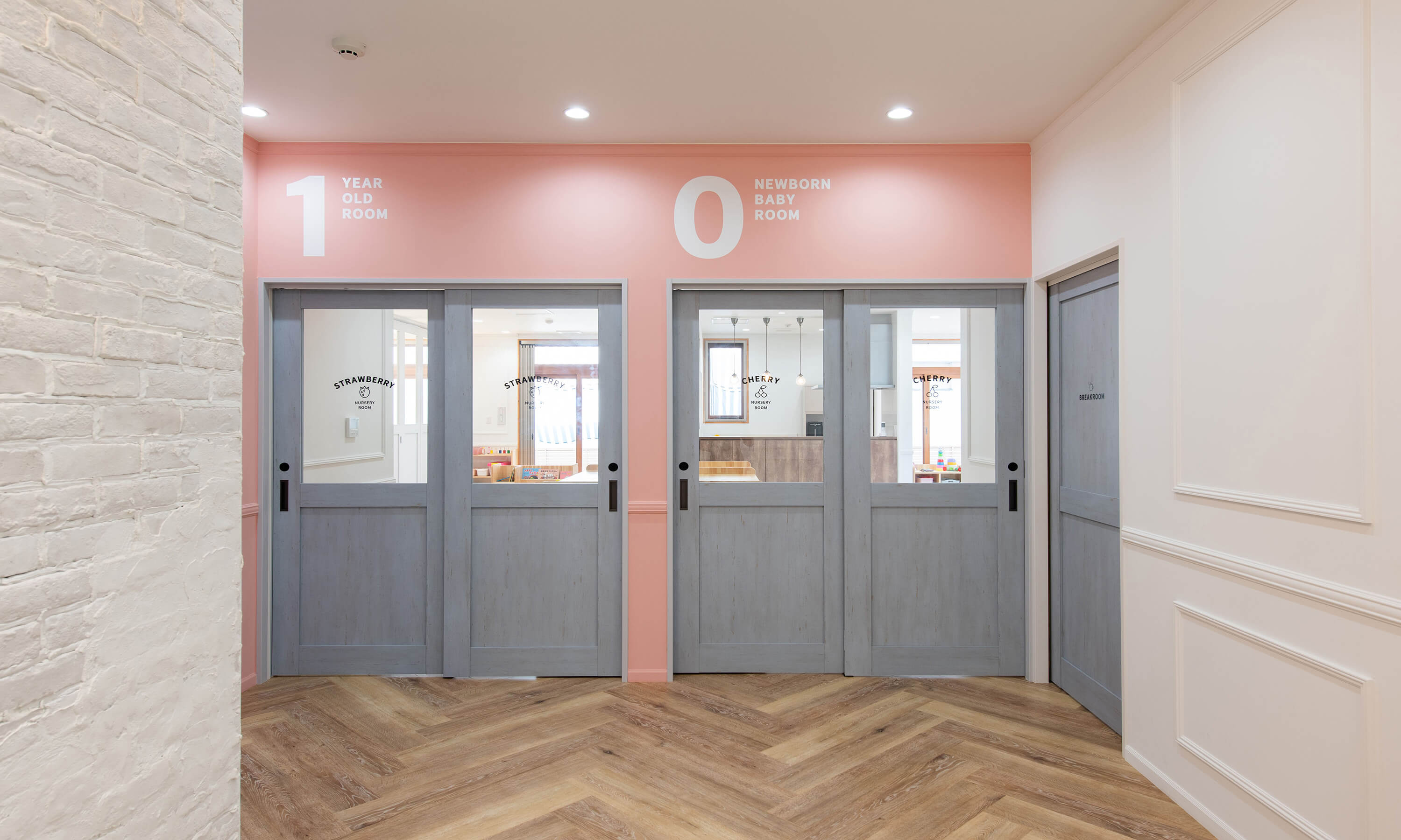 BABYTALE問屋町 廊下